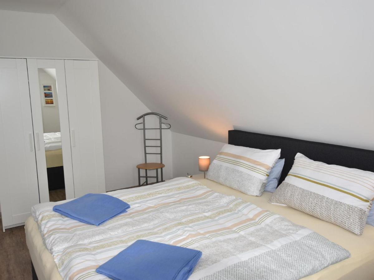 Cozy Holiday Home In Gross Schwansee With Sauna Exteriör bild
